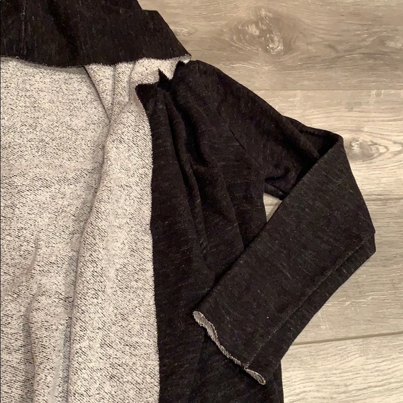 Forever 21 Cardigan - Picture 2 of 3